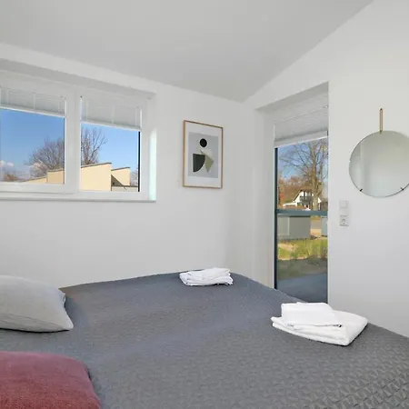 2 Bedroom Front In Lembruch-duemmer * Lembruch